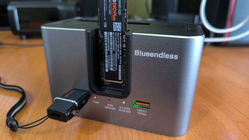 Док-станция "Blueendless" для NVMe/2.5/3.5/SSD/HDD алюминиевый корпус
