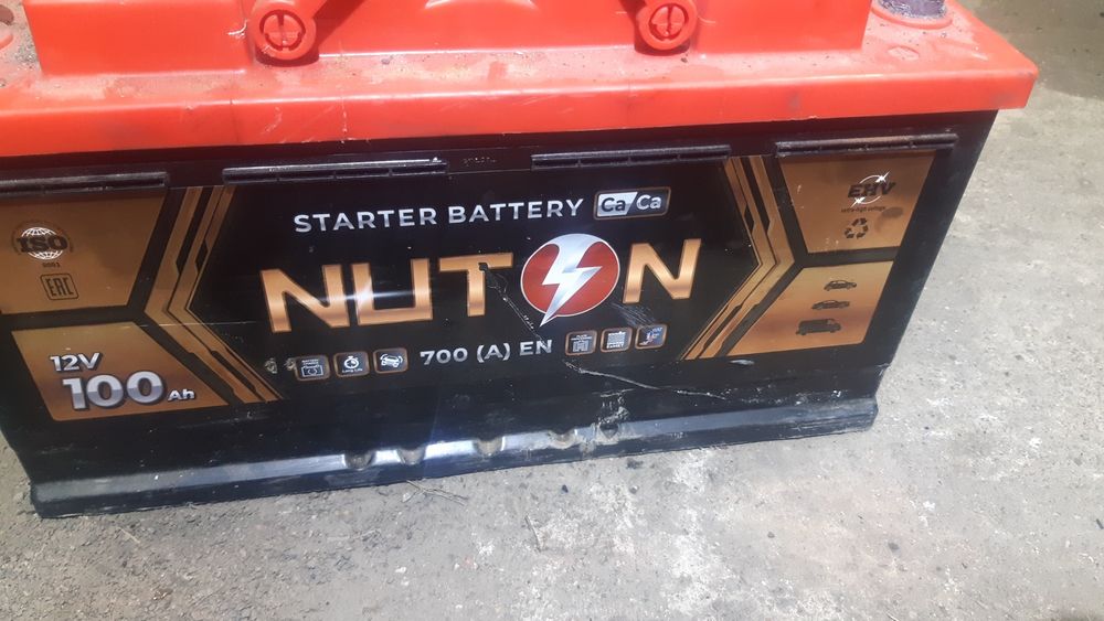 Аккумулятор 100Аh пусковой 700А