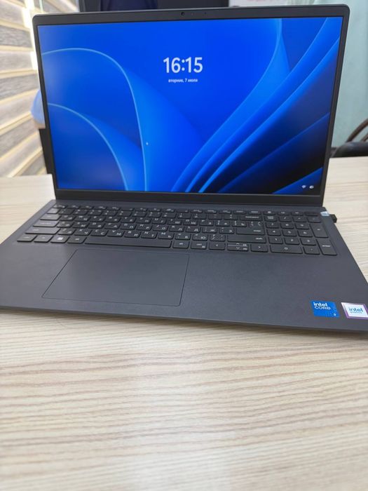 Dell 15 Pro Essential