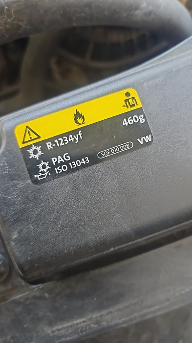 Incarcam climă auto cu freaon nou R1234yf sau vechi r134a