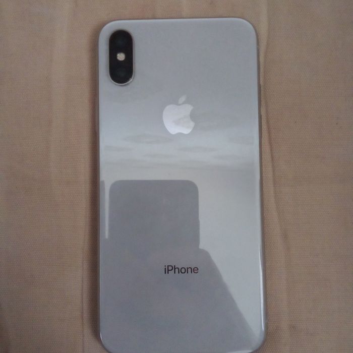 Продаётся iPhone. Х