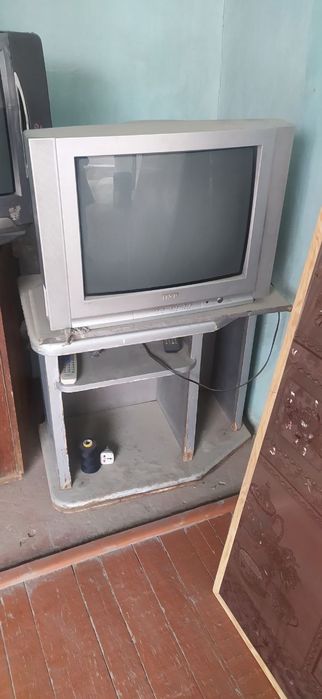 Televizorlar sotiladi