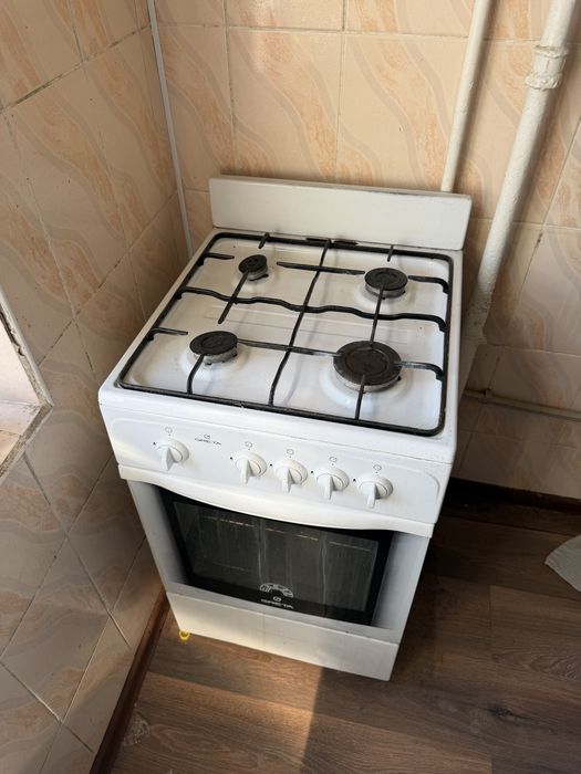 Газ плита барлыгы істеп тур астыда істейді
