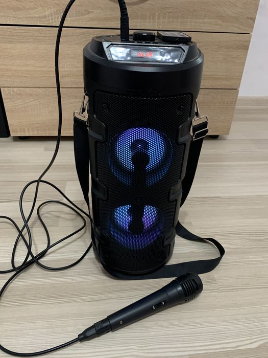 тонколона с микрофон