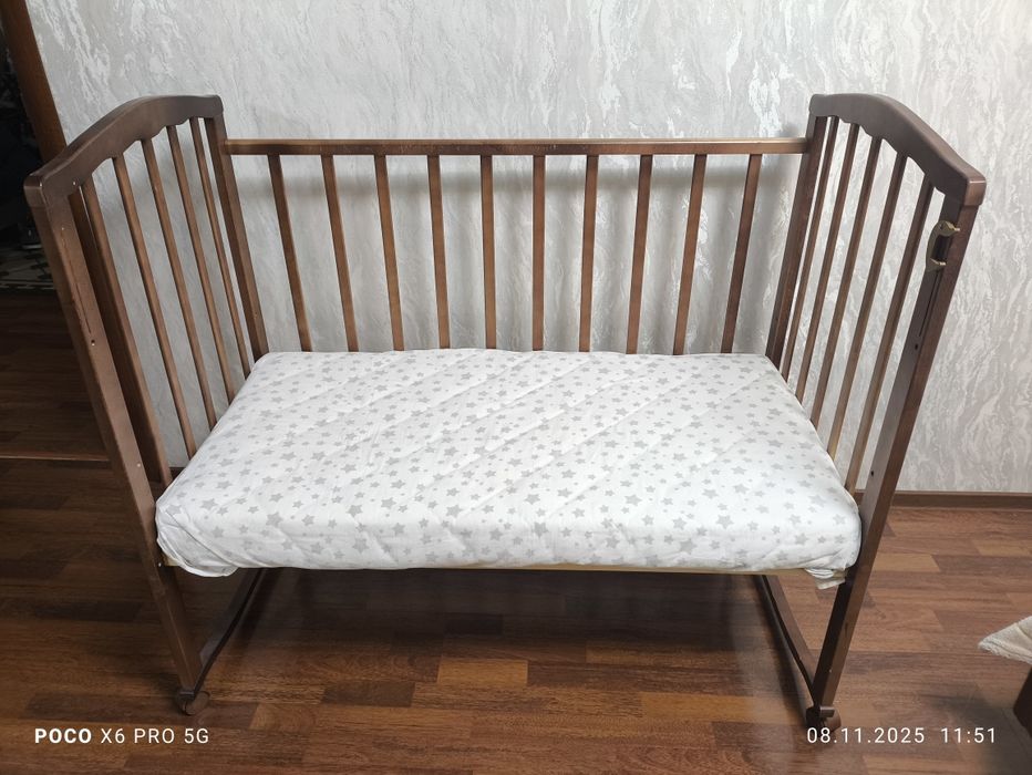 Детская кроватка