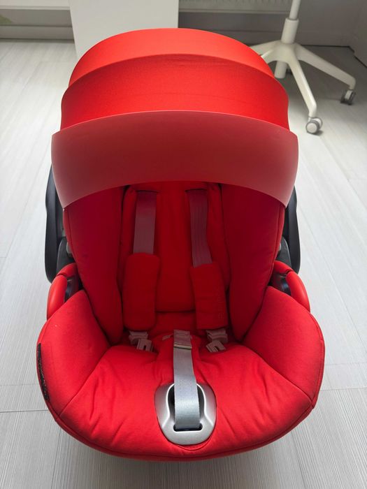 Scoică auto Cybex Cloud Z i-Size Roșie + Bază Isofix + Adaptoare – Set Complet