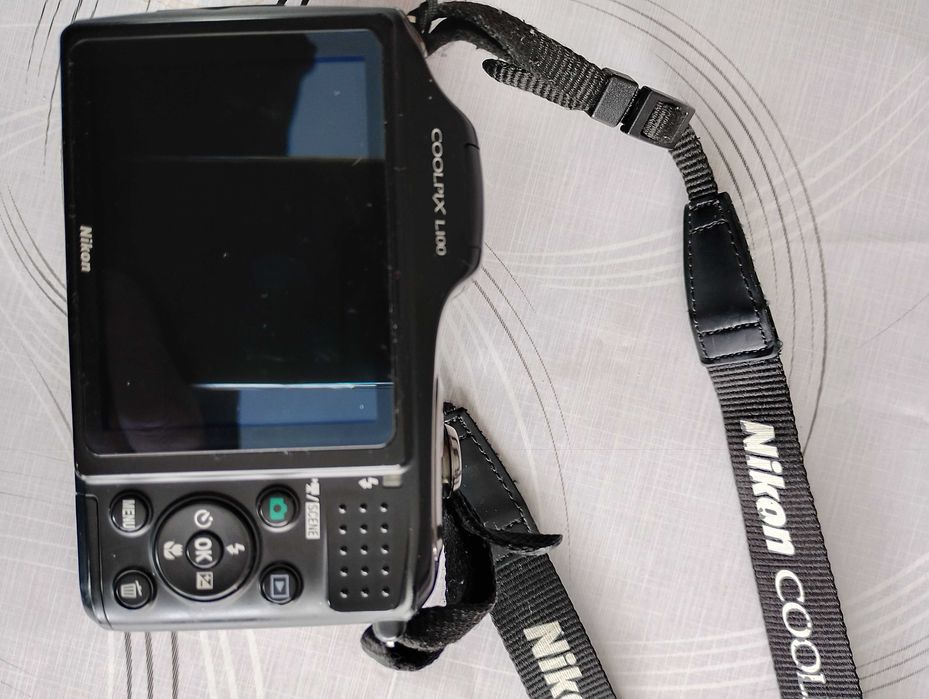 Фотоапарат Nikon COOLPIX L100