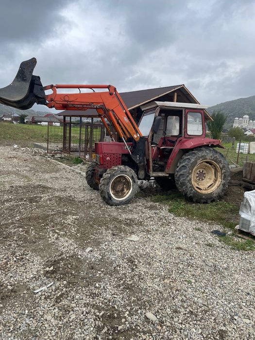 Vând tractor Fiat  570 dtc