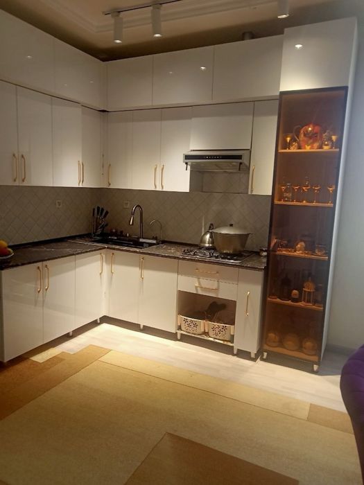 Ховли сотилади навоий