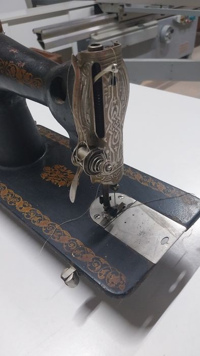 masina de cusut zinger