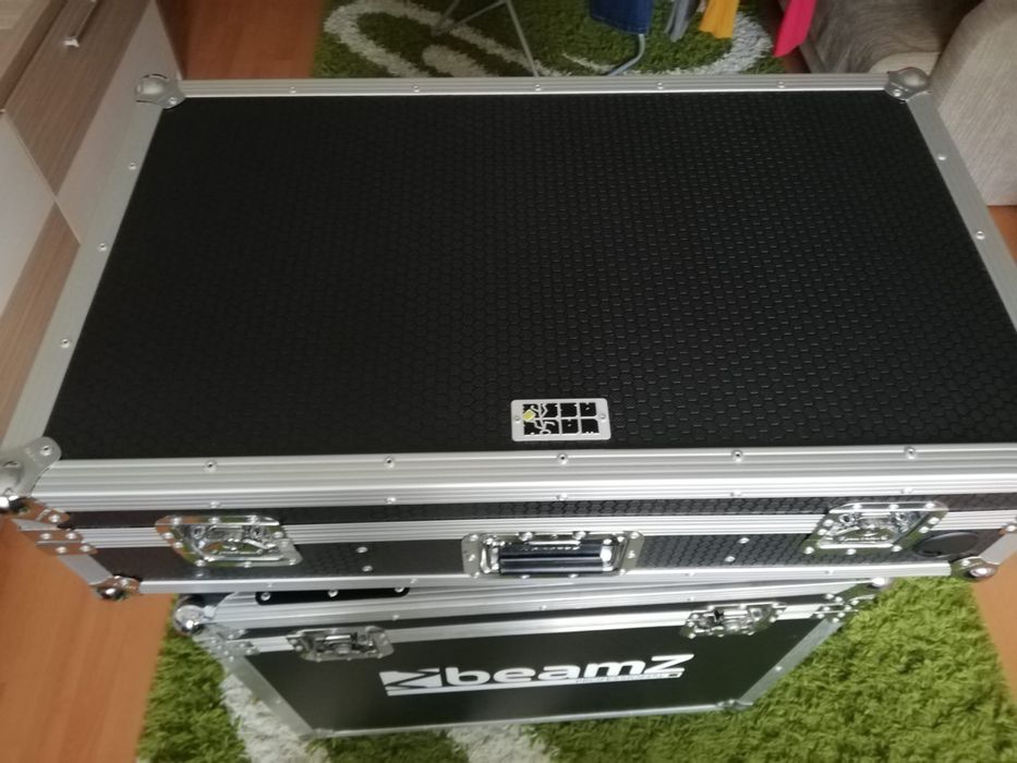 Flightcase mixer si playere DJ