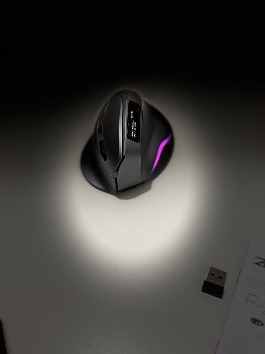 Vând mouse F26C, nou, sigilat în cutie.