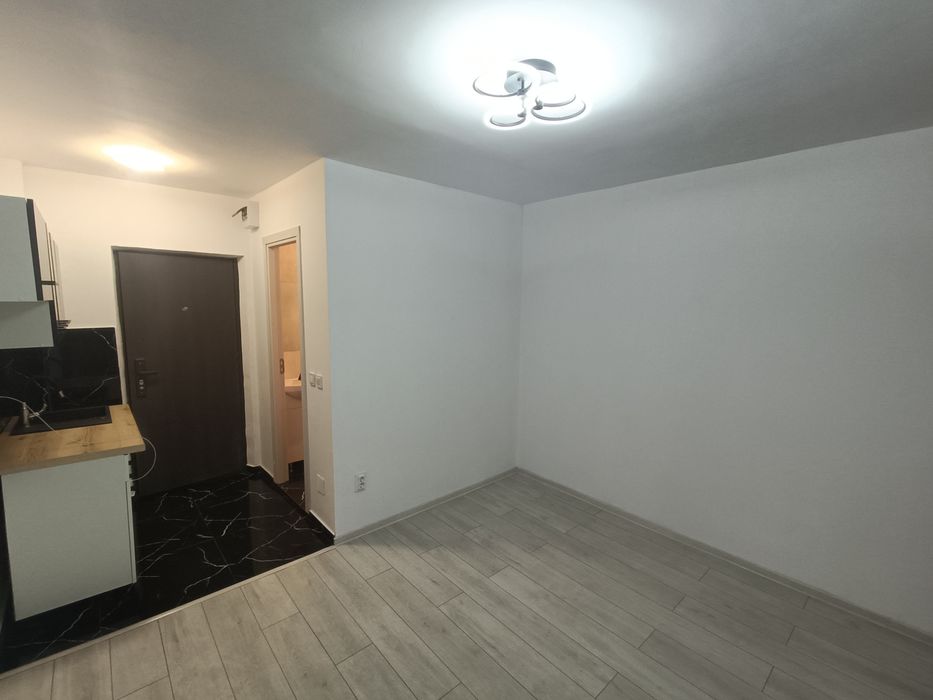 Persoana fizica garsoniera etajul 1 renovata 36.900 Euro negociabil!