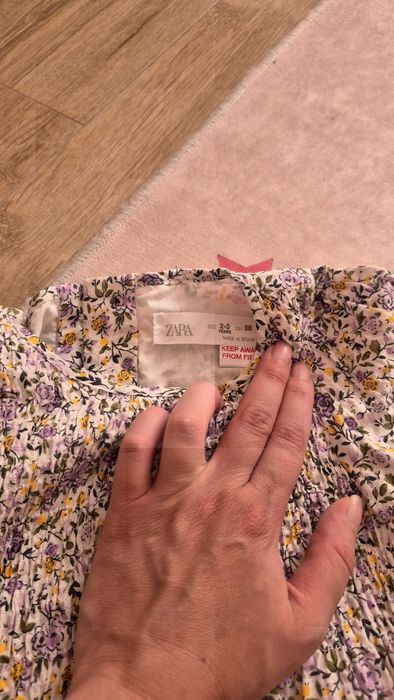 Рокля за момиченце на марката Zara