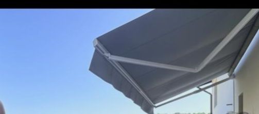 Pergola retractabila
