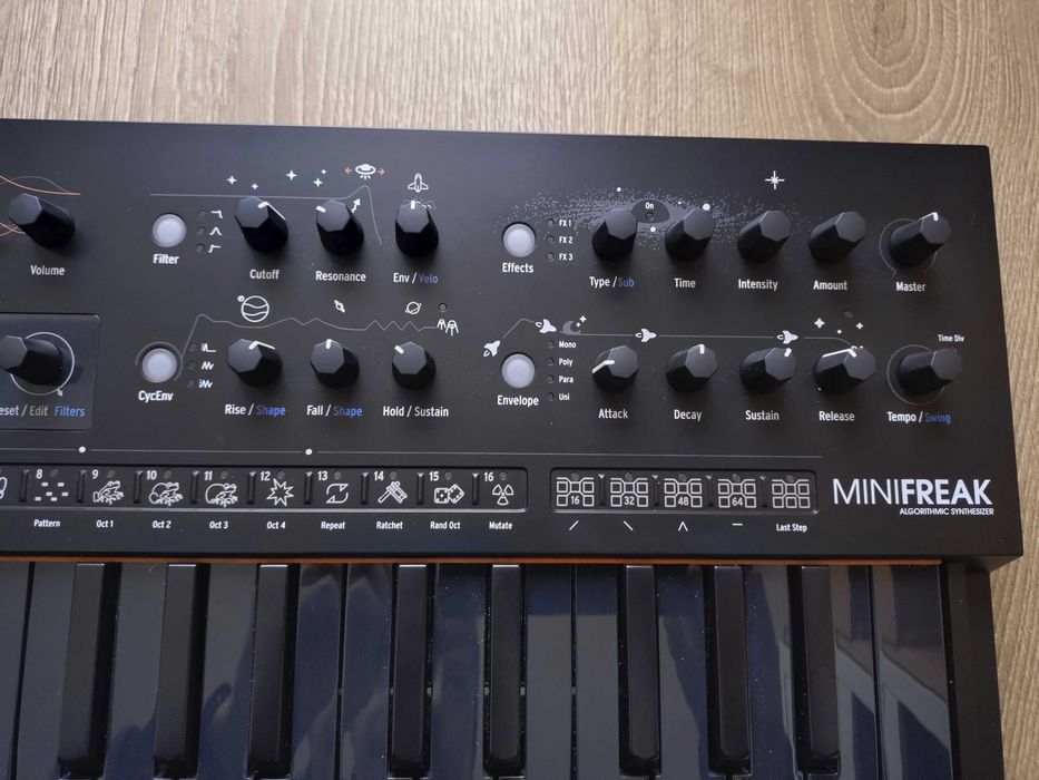 Arturia Minifreak Stellar Edition