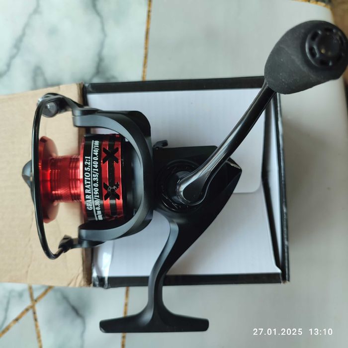 Продаются 5000 новые спиннинговые катушки 2 шт.