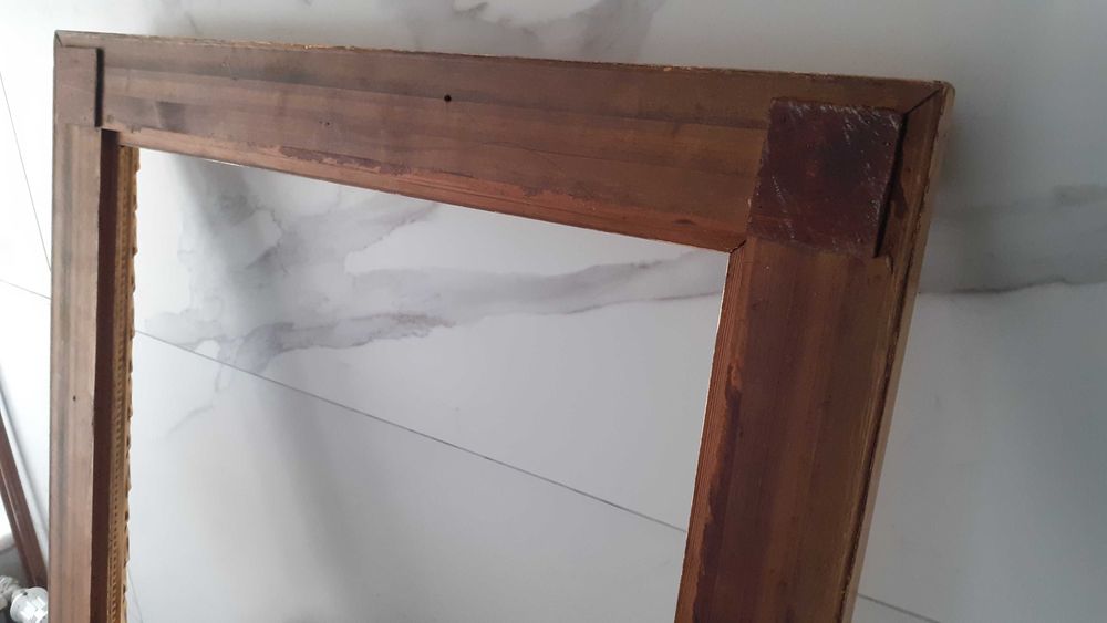 Rama lemn masiv cu stucatura, dimensiune exterioara 78x68 cm