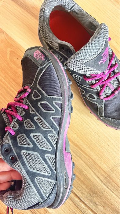 Nord Face маратонки за планина