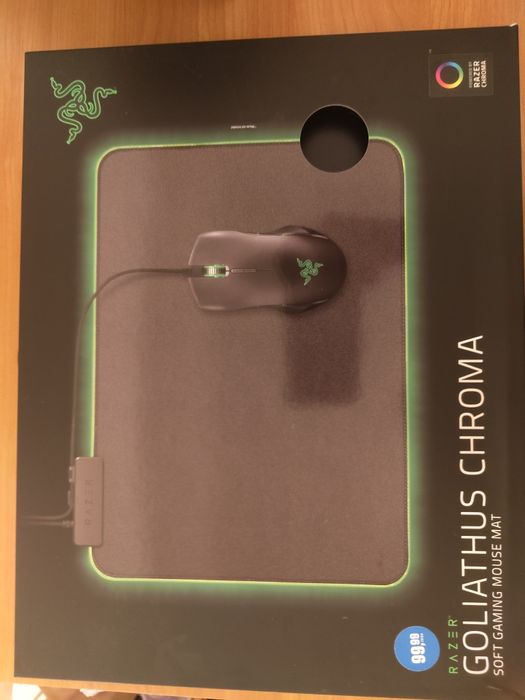 Razer DeathAdder V2 Min мишка + Razer - Goliathus Chroma подложка