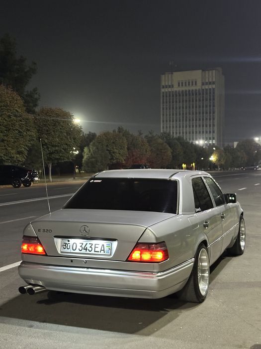 Mercedes Benz W124