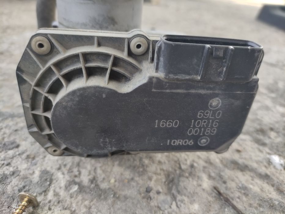 Дросел клапа за Suzuki Swift 1.2i