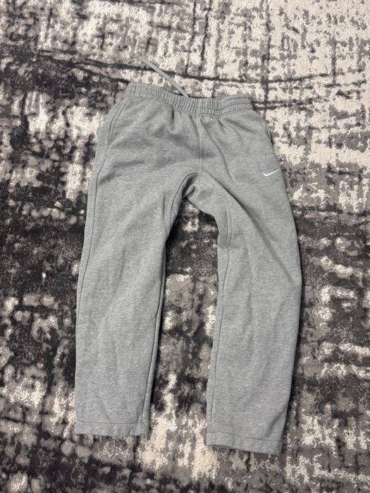 Pantaloni Gri Nike