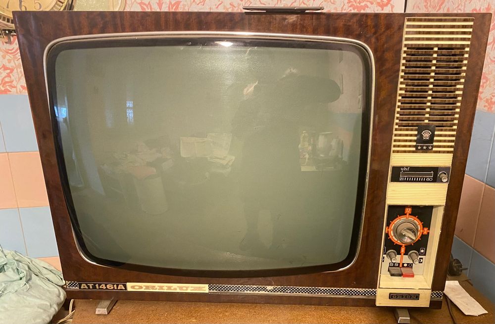 TV vechi cu lămpi Orion Onix AT1461 A