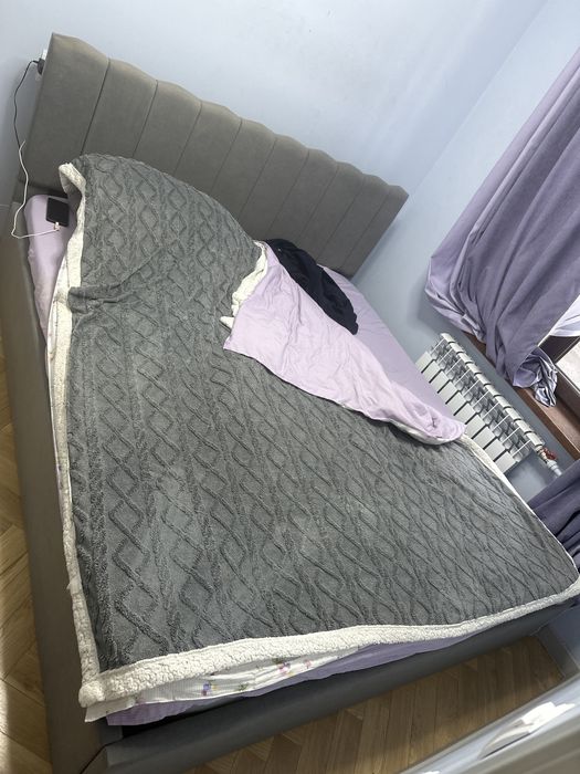 продается двух спальный кровать 180/200