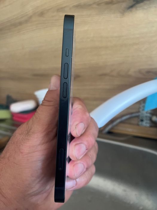 телефон Apple Iphone 13