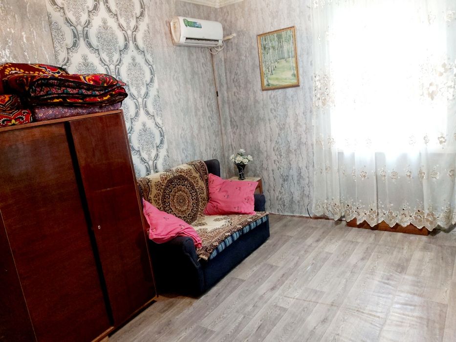 Продам свой дом. Миробадский рн. Бывшие кафе Весна.
