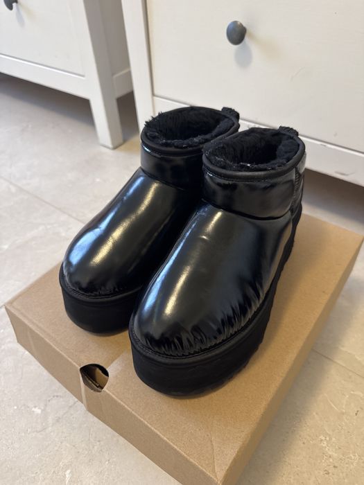 Лимитирана колекция зимни обувки на UGG, размер 38