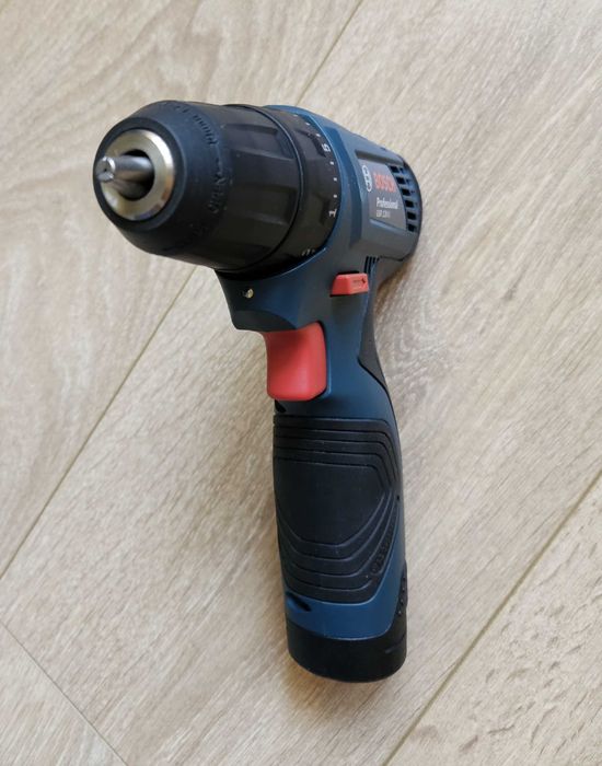 Filetanta bormasina insurubat gaurit Bosch Profesional GSR120Li 30Nm