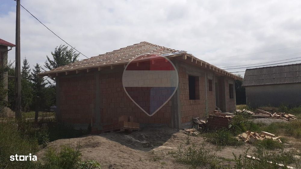 Casă individuală 4 camere în Hălchiu pe parter| Comision 0