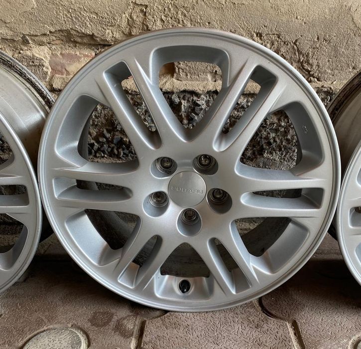 Запчасти Субару  Продается