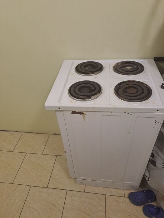 Продам Электро Плиту