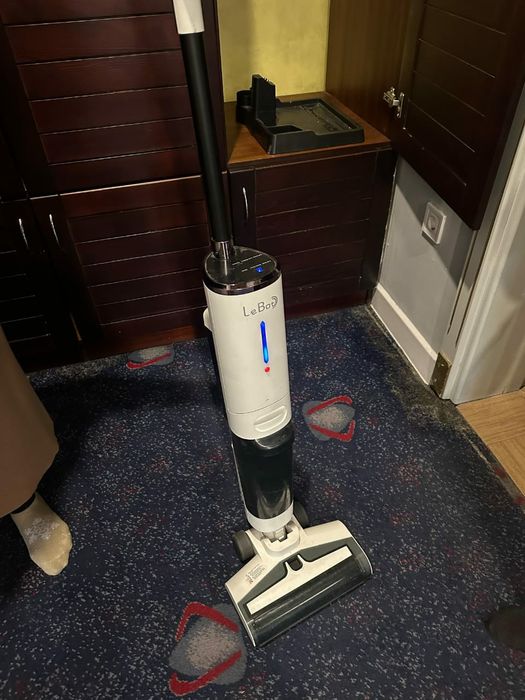 моющий пылесос  Le -bot   пылесос