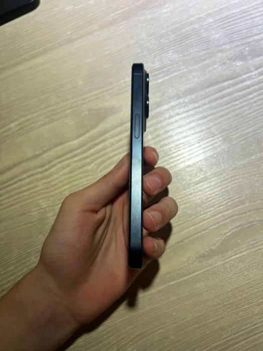 Продам Iphone 15 pro