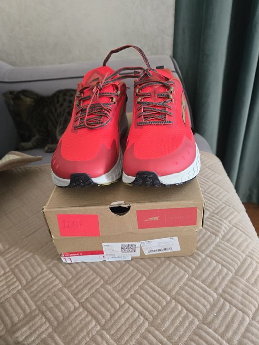 Кроссовки outriad 2. Размер 45. Маломерят.