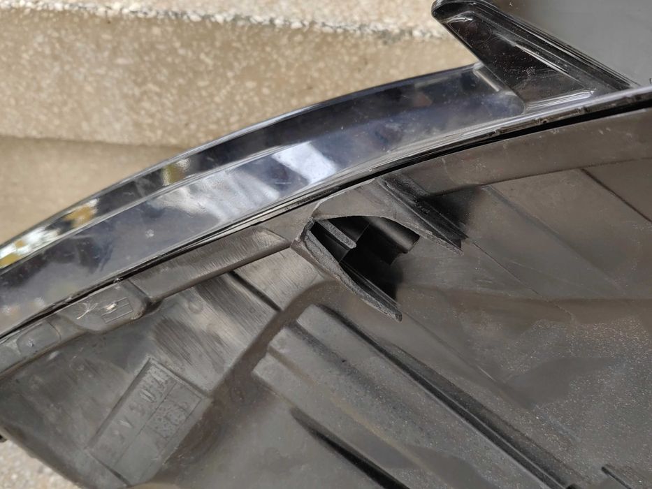 Фар Opel Corsa E LED DRL ляв / Фар Опел Корса Е Оригинален