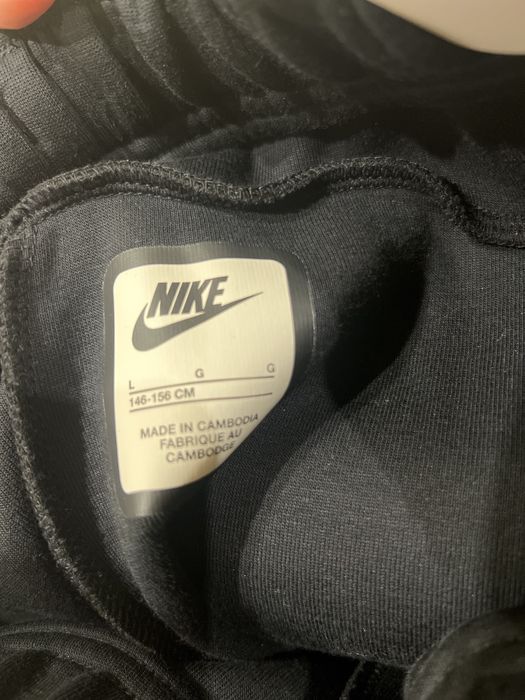 Nike tech черен за момиче