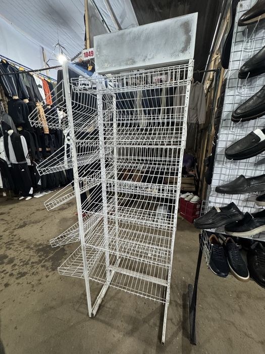 Стеллаж с корзинами