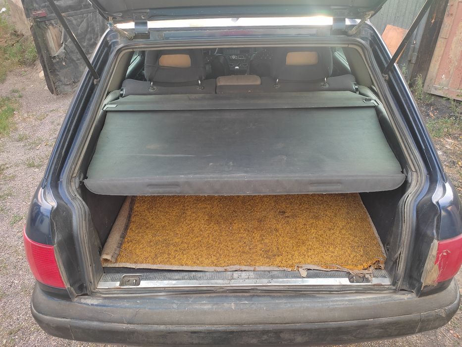 Продаётся Ауди 100 с4 универсал.