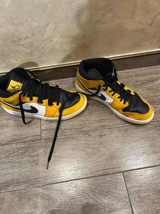 Jordan 1 Mid taxi 44 номер