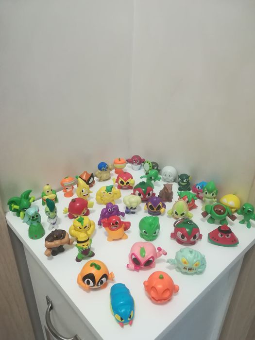 Дребни играчки от колекция от чужбина