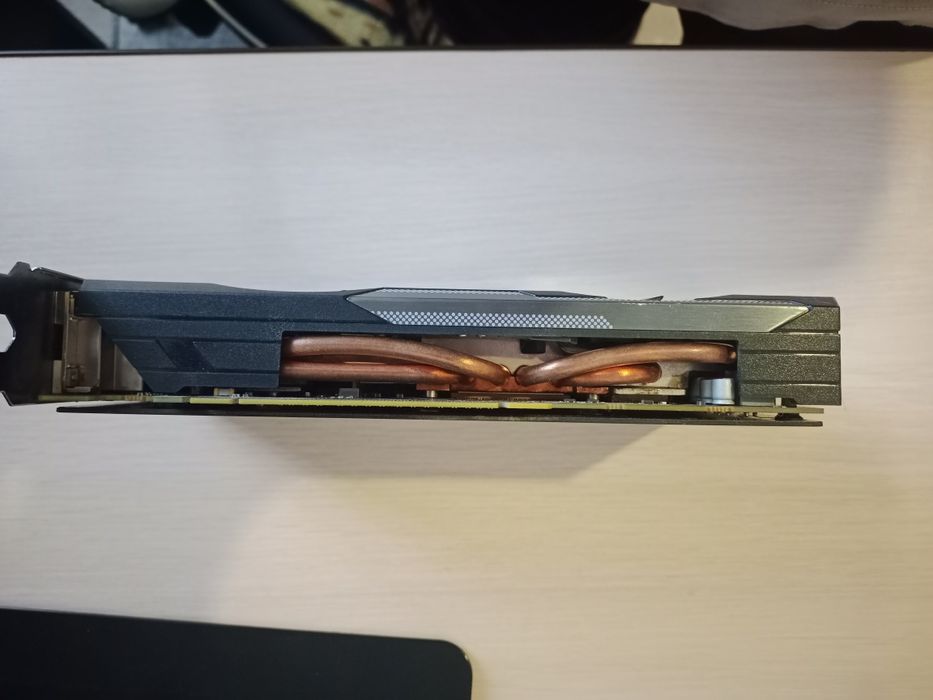 Видеокарта R9 380X 8GB