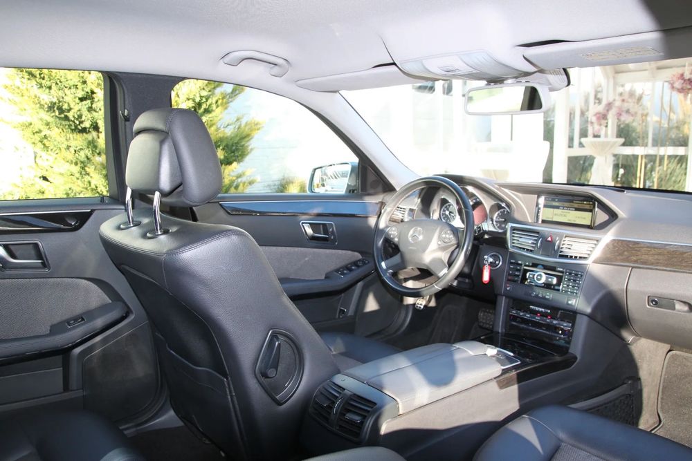 Mercedes-Benz E 250d 4MATIC 204PS/ 500n/m/ Distronic/ Nav Mare/ ILS LED/ TOP - CA NOU