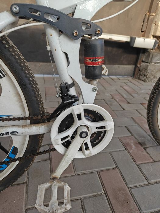 Велосипед land rover 16 скоростей.