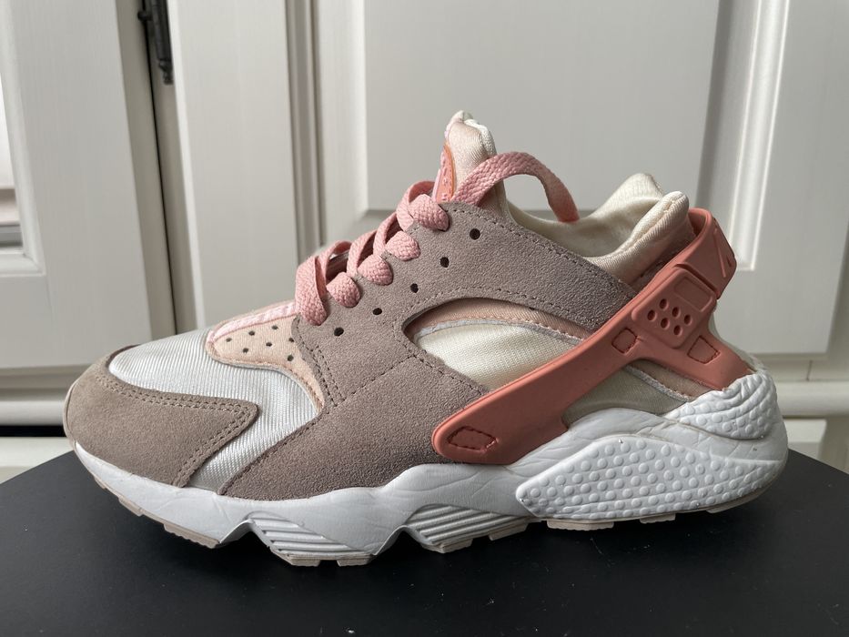 Nike adidas spuma