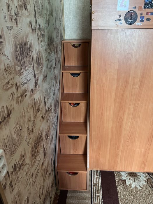 двухъярусная кровать